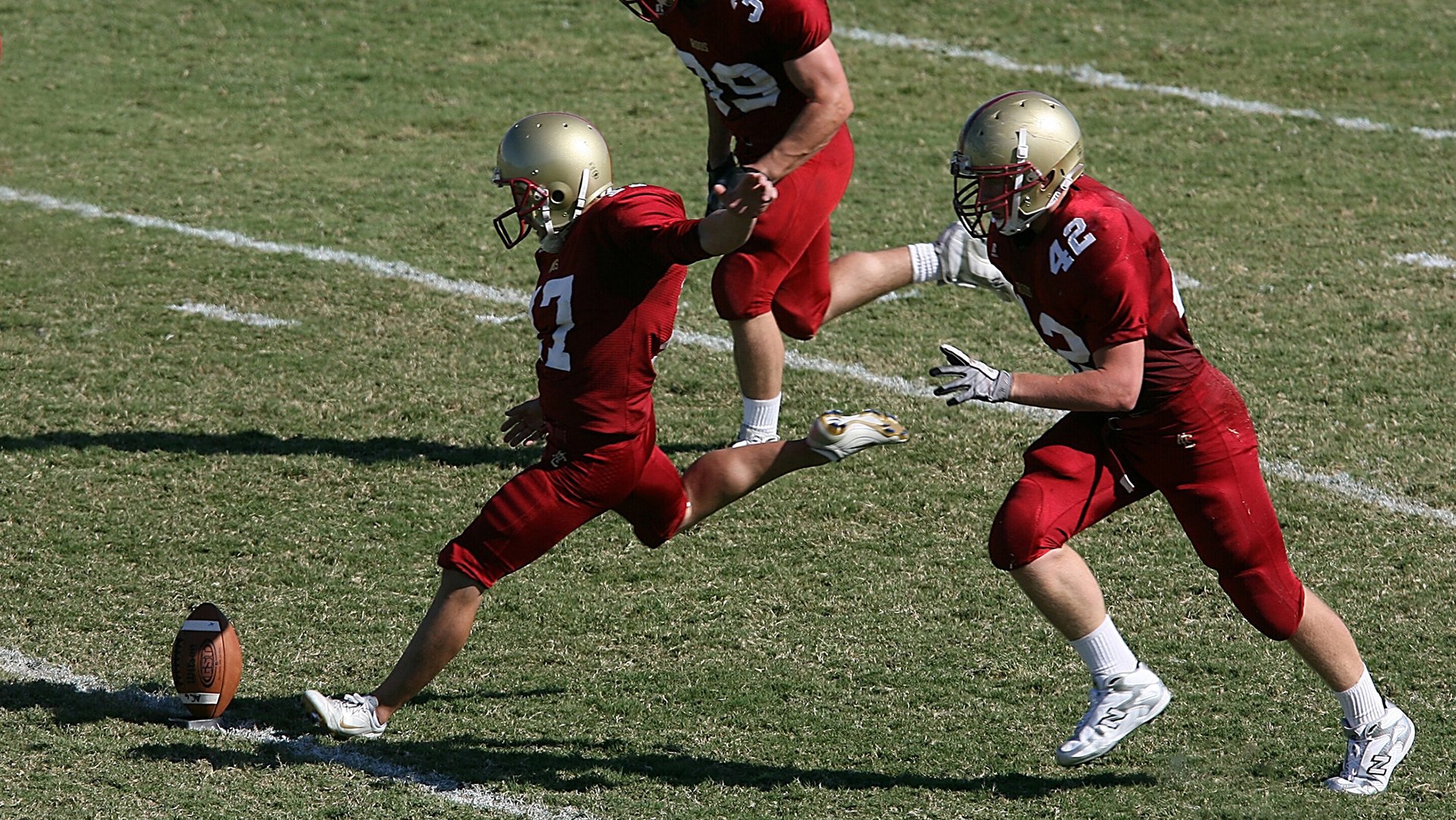 乐鱼体育平台登录-逆境中的“黑马队”，谁能逆转夺冠？